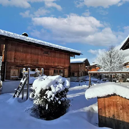 Alpendorf-2 Vakantiehuis *